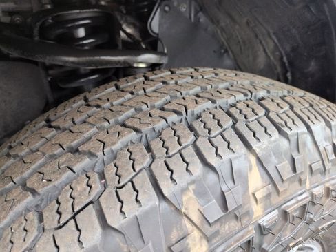 Used 2023 Toyota Tacoma SR image 28