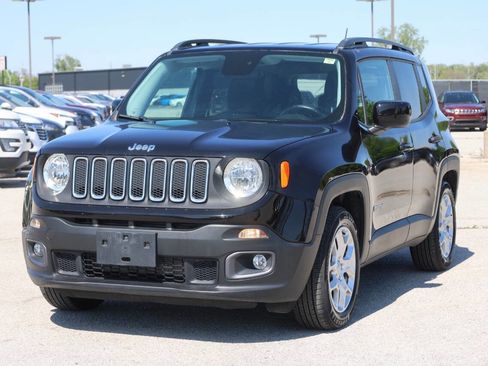 Used 2017 Jeep Renegade Latitude image 6