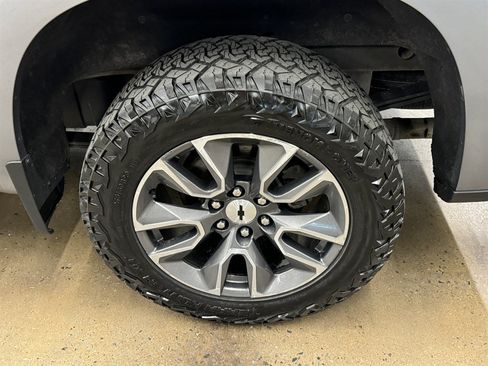Used 2021 Chevrolet Silverado 1500 RST AWD/4WD image 9