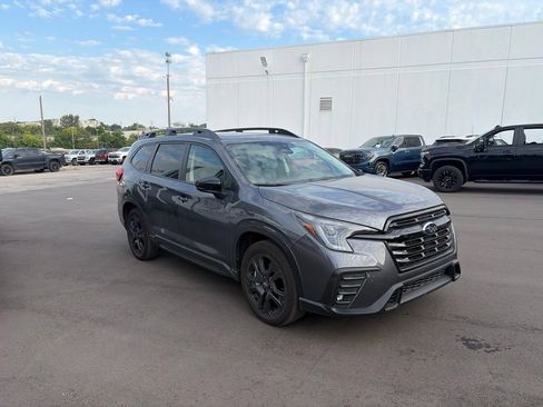 Used 2024 Subaru Ascent Onyx Edition AWD/4WD image 3