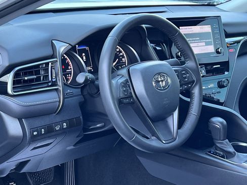 Used 2024 Toyota Camry SE image 15