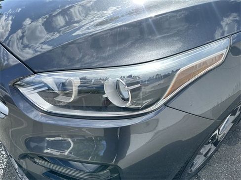Used 2019 Kia Forte LXS image 9