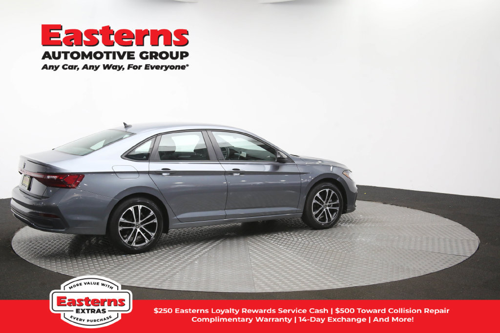 Used 2025 Volkswagen Jetta Sport FWD image 43