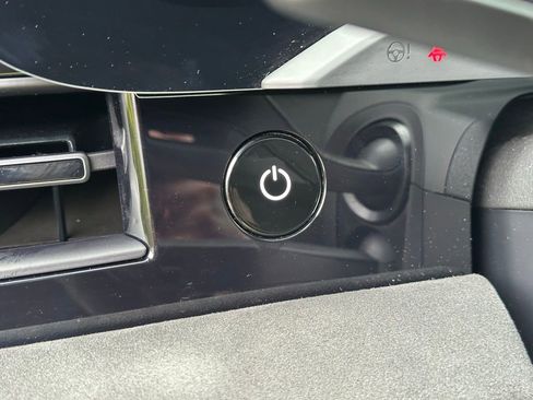 Used 2024 Porsche Taycan GTS image 23