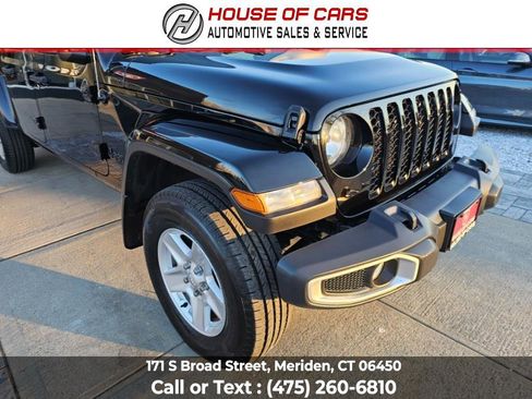 Used 2021 Jeep Gladiator Sport image 11