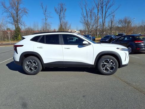 New 2026 Chevrolet Trax LT image 24