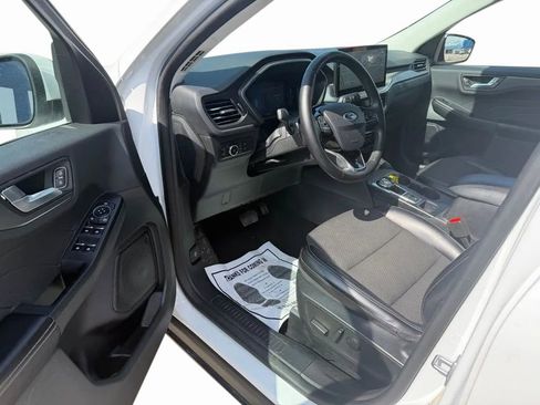 Used 2023 Ford Escape SE image 13