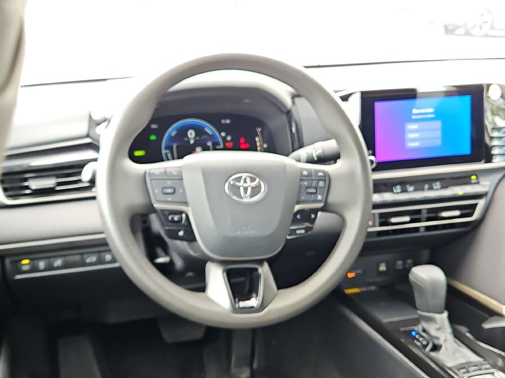 Used 2025 Toyota Camry LE FWD image 14
