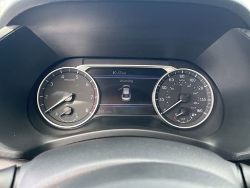 Used 2025 Nissan Sentra SV image 10