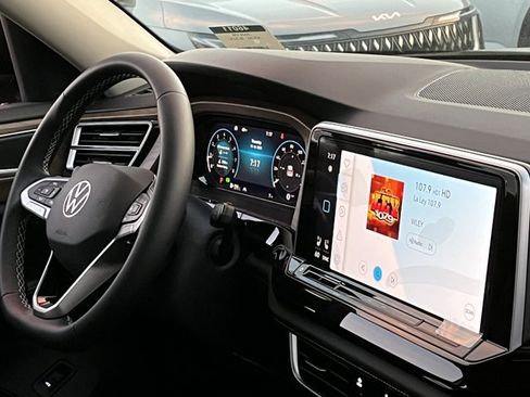 New 2026 Volkswagen Atlas SE image 5