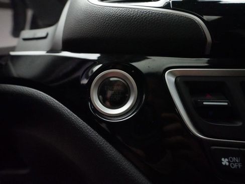 Certified 2021 Honda Pilot Touring image 31