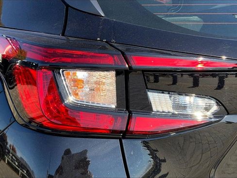 Certified 2025 Subaru Impreza 2.0i image 21