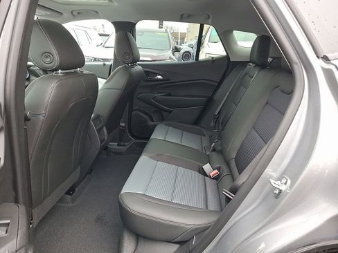 New 2026 Chevrolet Trax LT w/ Sunroof Package image 5