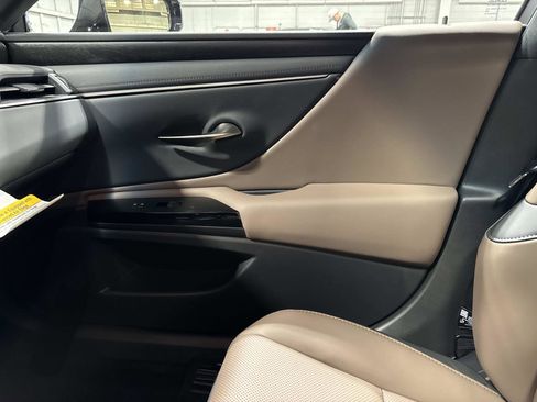 New 2025 Lexus ES 350 w/ Premium Package image 23