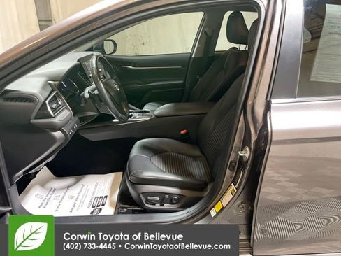 Used 2024 Toyota Camry SE image 9