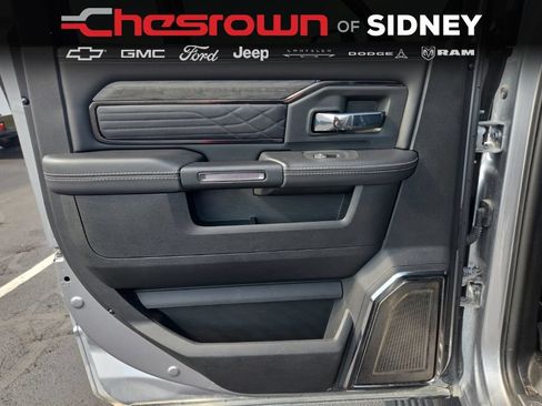 Used 2025 RAM 2500 Limited AWD/4WD image 18