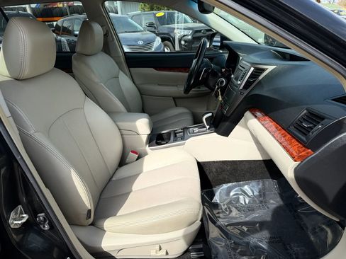 Used 2012 Subaru Outback 2.5i Limited w/ Moonroof Pkg AWD/4WD image 22
