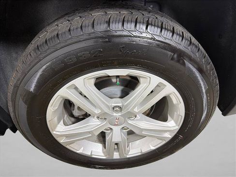 Used 2024 GMC Terrain SLE AWD/4WD image 19