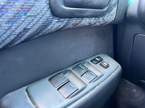Used 1999 Toyota RAV4 2WD 4-Door image 19