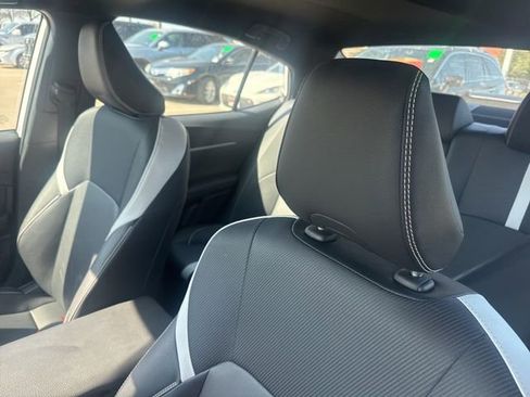 Used 2025 Toyota Camry SE image 9