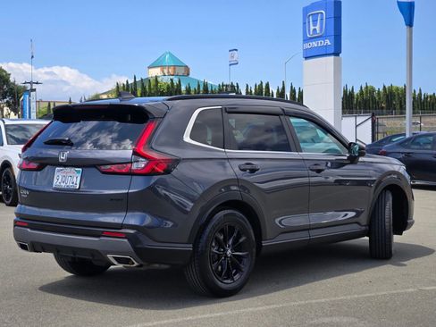 Used 2023 Honda CR-V Sport image 7
