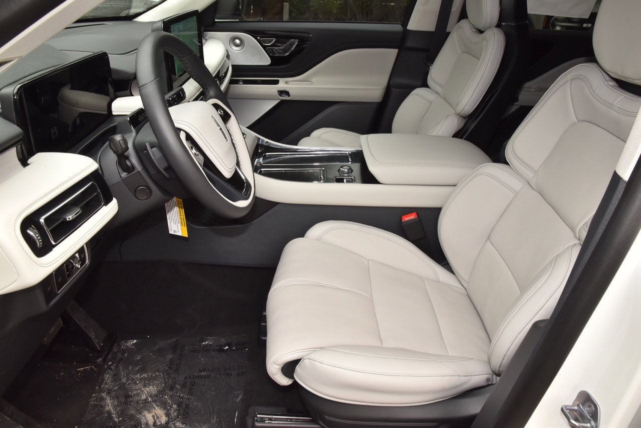 New 2027 Lincoln Aviator Reserve AWD/4WD image 13