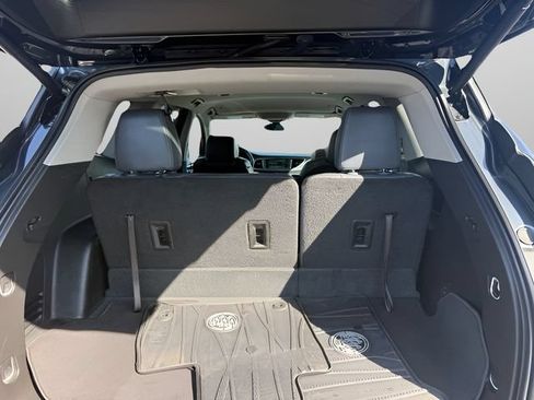 Used 2019 Buick Enclave Essence AWD/4WD image 11