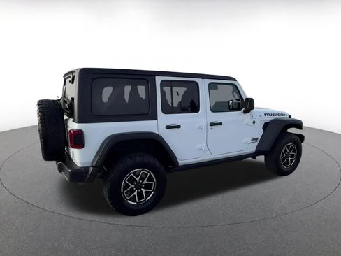 Used 2025 Jeep Wrangler Unlimited Rubicon image 14