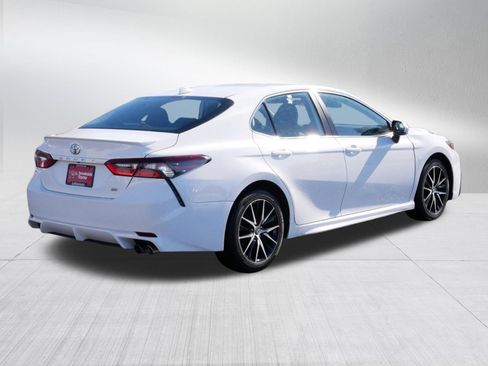 Certified 2023 Toyota Camry SE image 7