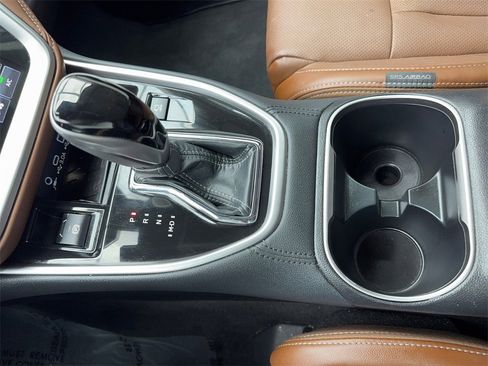 Used 2023 Subaru Outback Touring XT image 32