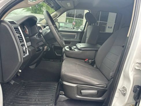 Used 2019 RAM 1500 Warlock AWD/4WD image 12