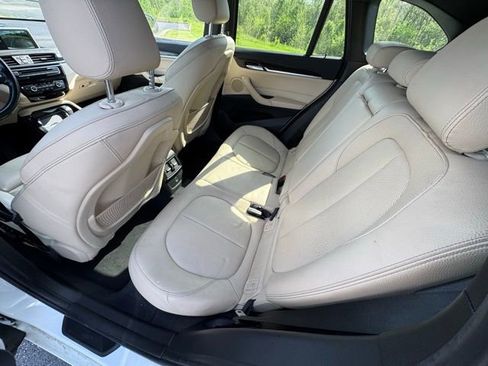 Used 2018 BMW X1 sDrive28i image 15