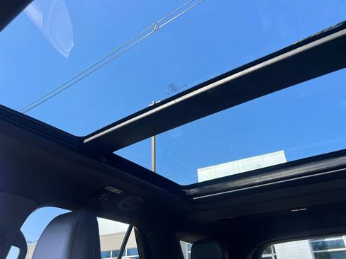 Used 2025 Ford Explorer ST-Line image 26