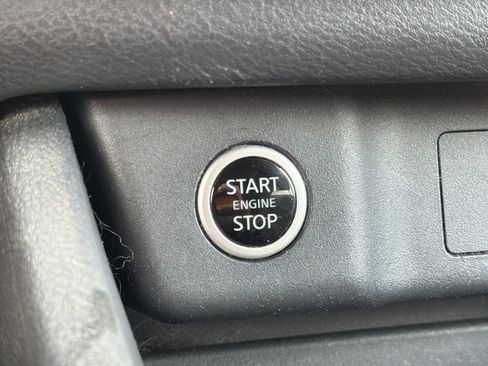 Used 2021 Nissan Rogue SV AWD/4WD image 9