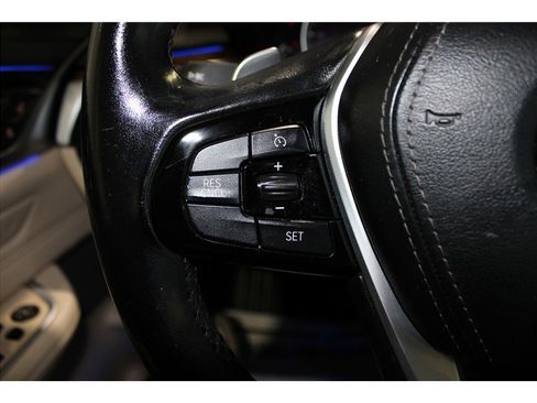 Used 2018 BMW 640i Gran Turismo xDrive w/ M Sport Package image 32