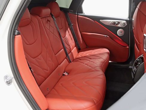 Used 2024 BMW XM AWD/4WD image 33