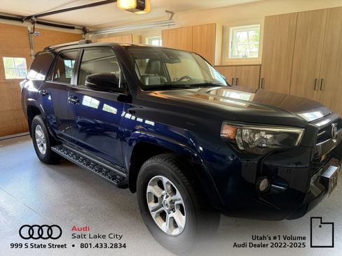 Used 2020 Toyota 4Runner SR5 Premium w/ Moonroof Package AWD/4WD image 1