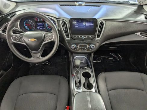 Used 2022 Chevrolet Malibu LT image 19