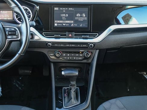 Used 2022 Kia Niro LXS image 11