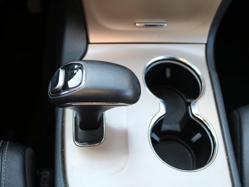 Used 2014 Jeep Grand Cherokee Limited image 30