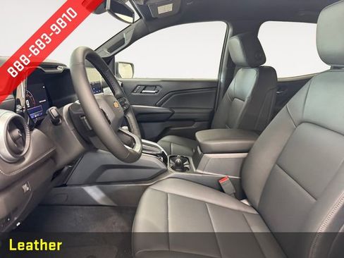 New 2025 Chevrolet Colorado LT w/ LT Convenience Package AWD/4WD image 3