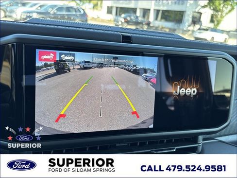Used 2024 Jeep Wrangler Unlimited Rubicon 4xe w/ Technology Group AWD/4WD image 34