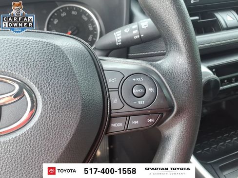 Used 2021 Toyota RAV4 LE FWD image 18