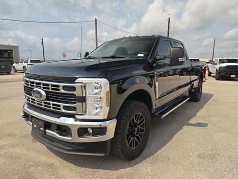 Used 2024 Ford F350 XLT AWD/4WD image 8