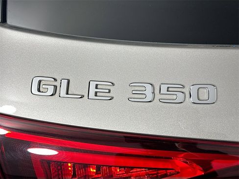 Used 2020 Mercedes-Benz GLE 350 w/ Premium Package image 29