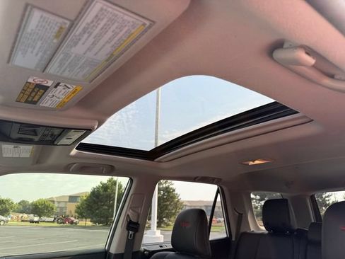 Certified 2024 Toyota 4Runner TRD Off-Road Premium w/ Moonroof Package AWD/4WD image 35