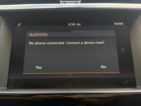 Used 2018 Jaguar XE Premium RWD image 22