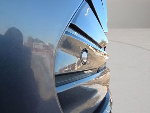 Used 2025 Toyota Sienna Limited image 16