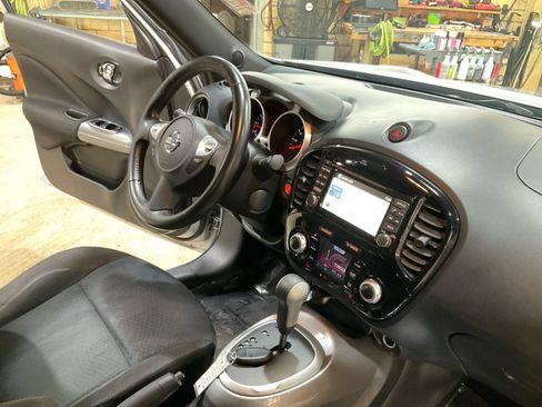 Used 2014 Nissan Juke SV w/ Navigation Package AWD/4WD image 22