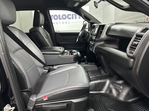 Used 2024 RAM 2500 Tradesman w/ Chrome Appearance Group image 22